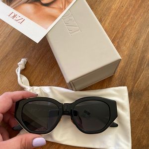 BRAND NEW DEZI charge it sunglasses